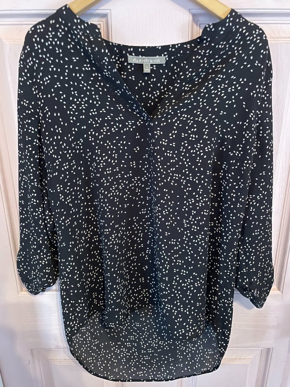 Daniel Rainn Black & White Dot Print Roll-Tab Sleeve Blouse Size Small